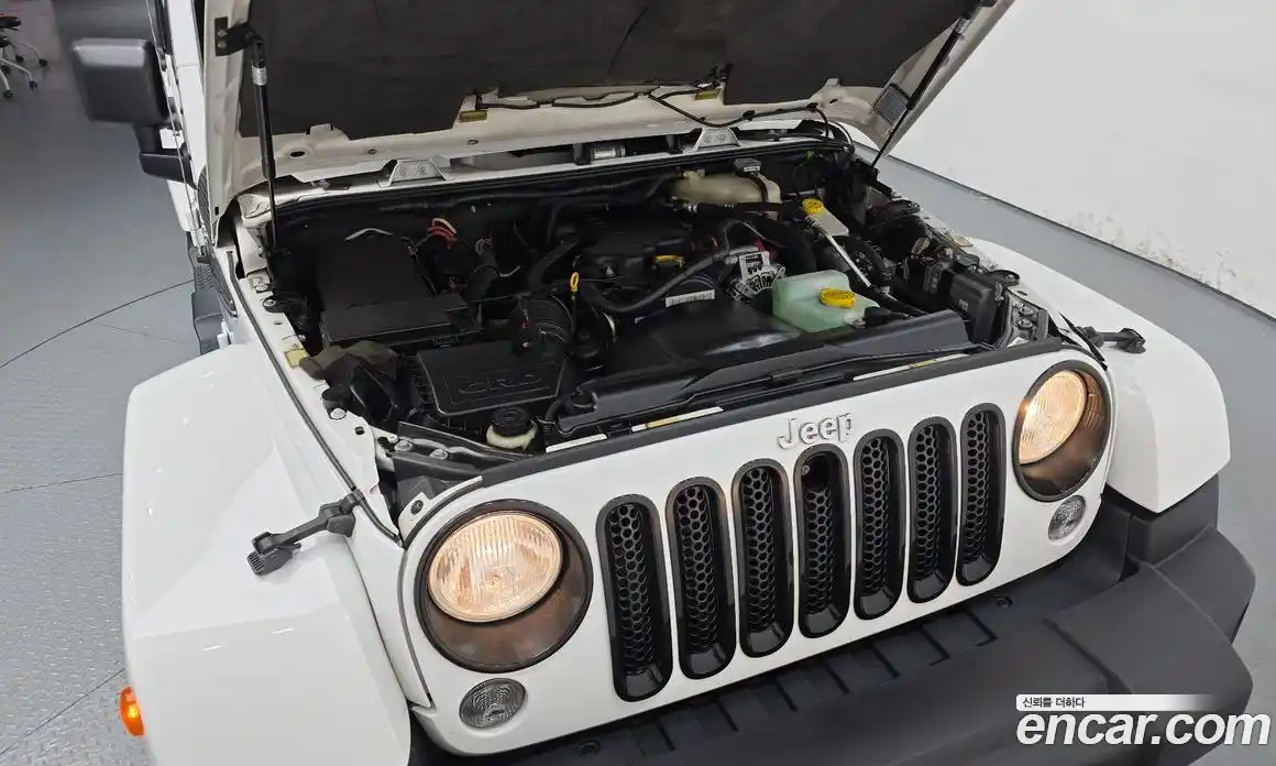Jeep Wrangler 2014 2.8 гидро в Москве № 1549881, фото 6