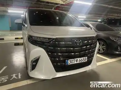 Toyota Alphard, 2024