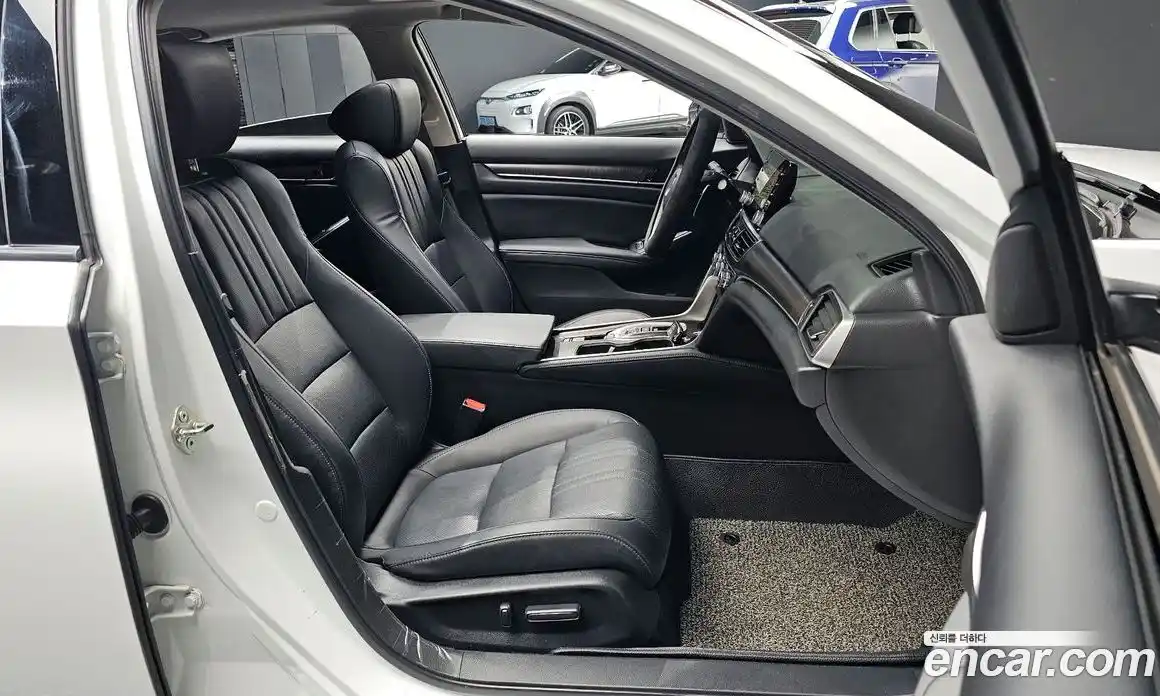 Honda Accord 2018 2.0 гидро в Москве № 1550246, фото 11
