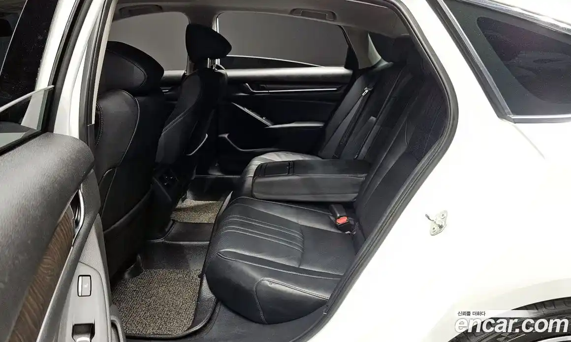 Honda Accord 2018 2.0 гидро в Москве № 1550246, фото 12