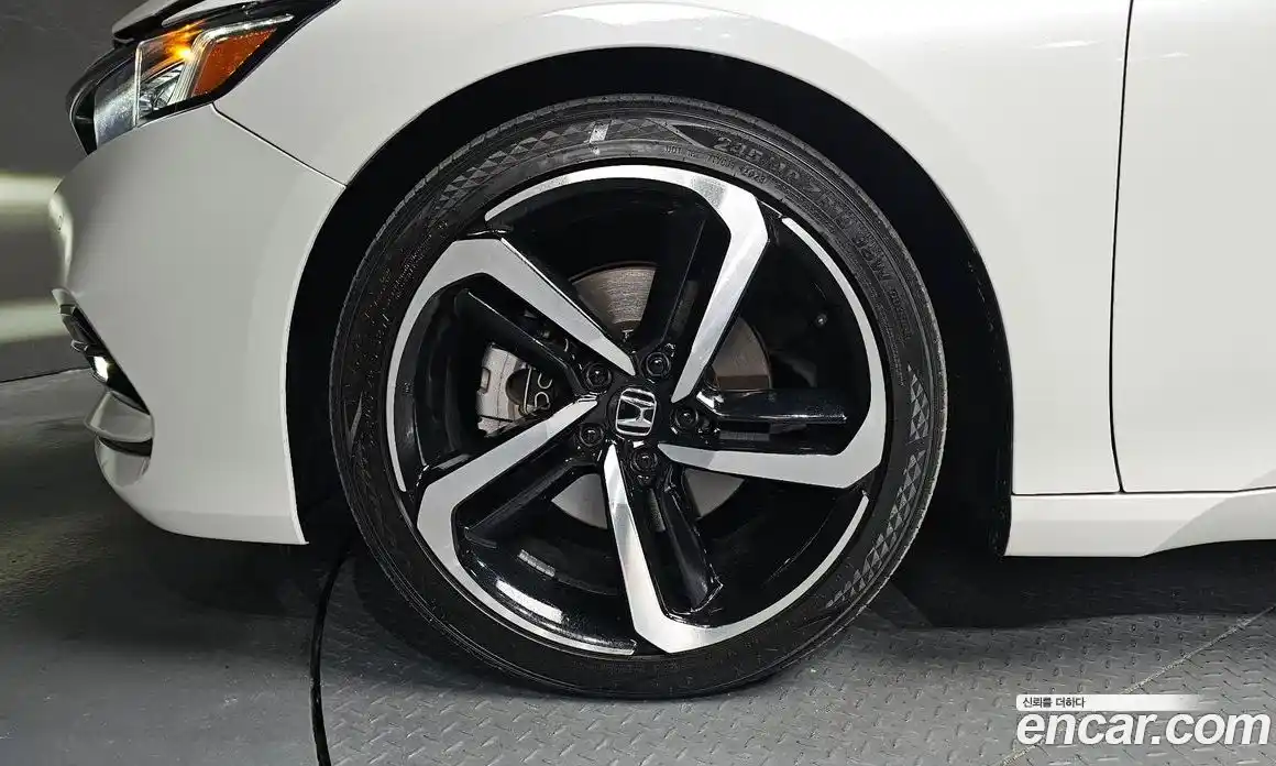 Honda Accord 2018 2.0 гидро в Москве № 1550246, фото 5