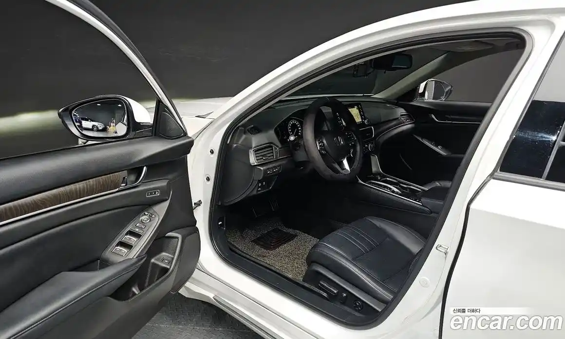 Honda Accord 2018 2.0 гидро в Москве № 1550246, фото 10