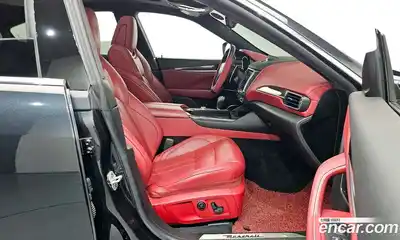 Maserati Levante 2018 3.0 гидро в Москве № 1550876, миниатюра 11