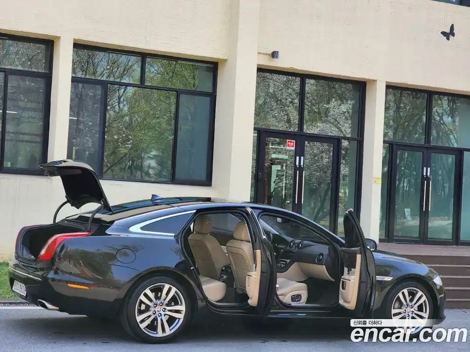 Jaguar XJ 2015 3.0 гидро в Москве № 1550924, фото 7