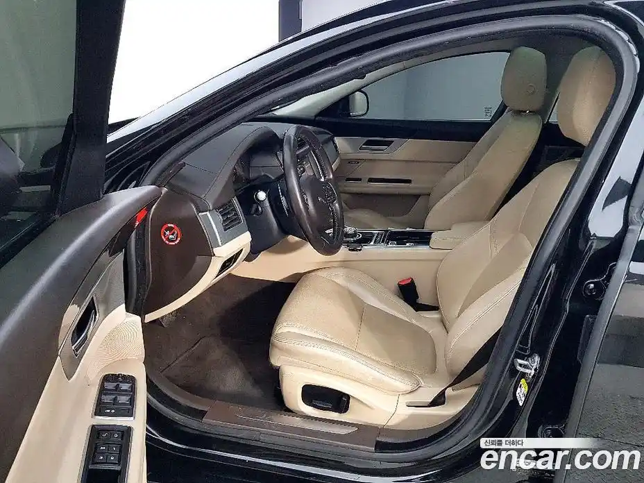 Jaguar XF 2017 2.0 гидро в Москве № 1550960, фото 8