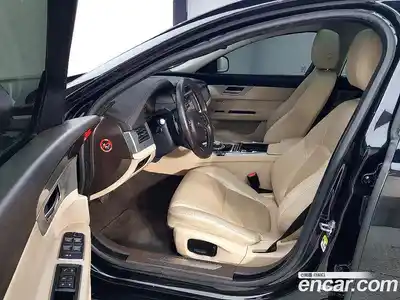 Jaguar XF 2017 2.0 гидро в Москве № 1550960, миниатюра 8
