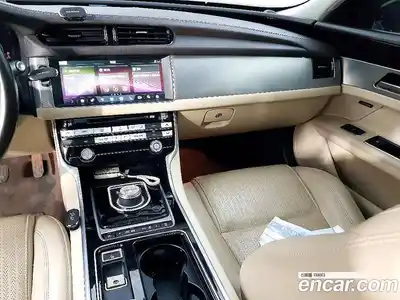 Jaguar XF 2017 2.0 гидро в Москве № 1550960, миниатюра 10