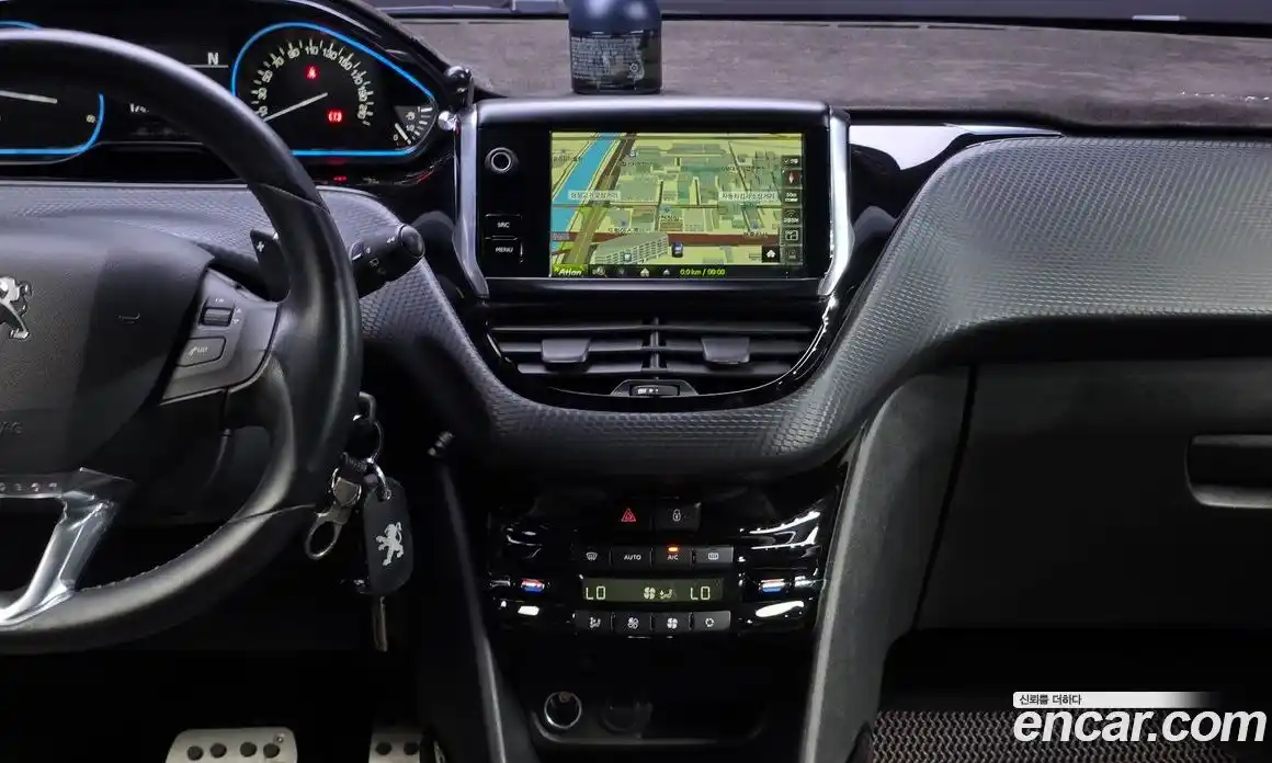 Peugeot 2008 2017 1.6 гидро в Москве № 1551198, фото 14