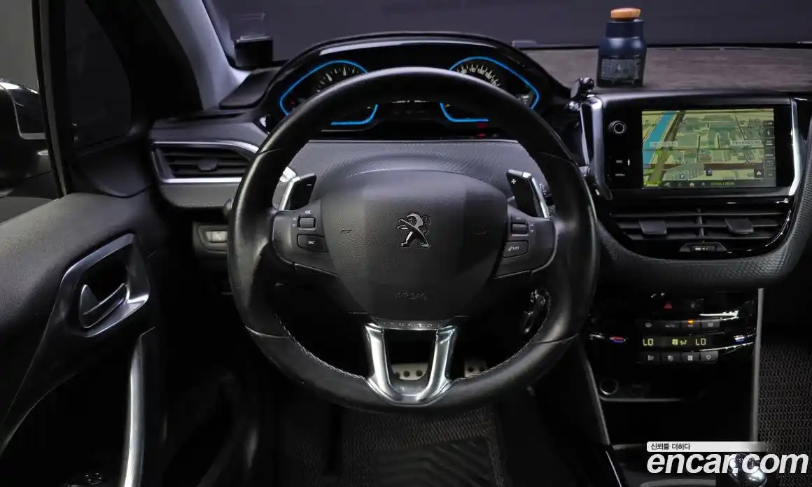 Peugeot 2008 2017 1.6 гидро в Москве № 1551198, фото 15