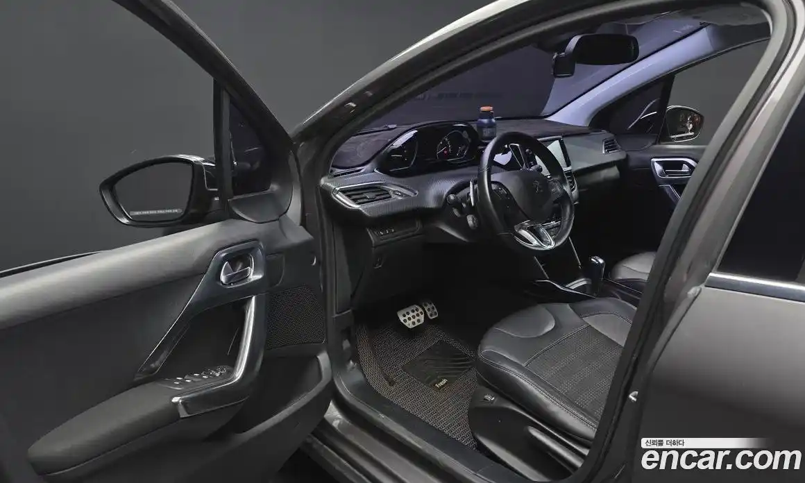 Peugeot 2008 2017 1.6 гидро в Москве № 1551198, фото 10