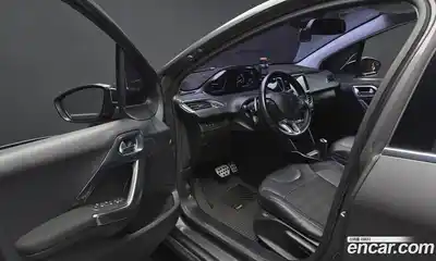 Peugeot 2008 2017 1.6 гидро в Москве № 1551198, миниатюра 10