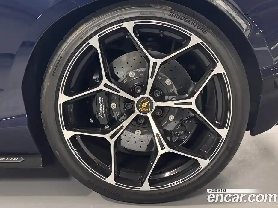 Lamborghini Revuelto 2025 6.5 гидро в Москве № 1551323, фото 20