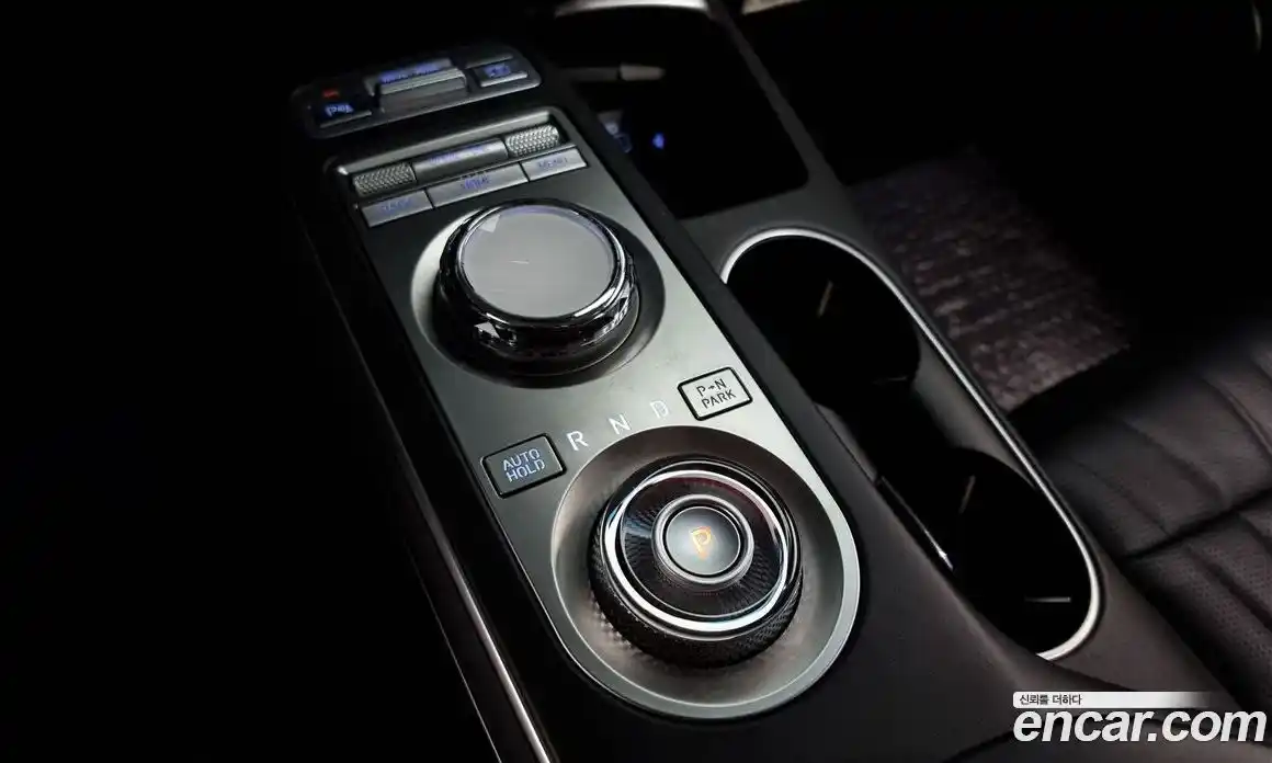 Genesis GV70 2021 2.5 гидро в Москве № 17293, фото 9
