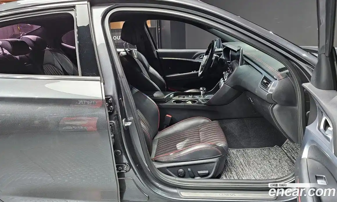 Genesis G70 2018 2.0 гидро в Москве № 17477, фото 10