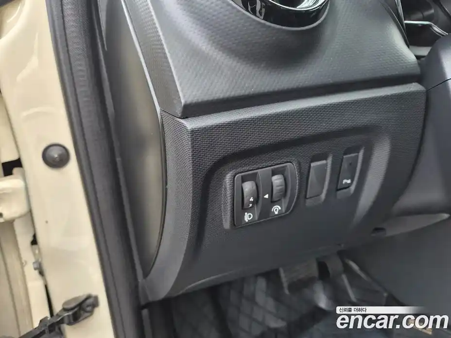 Renault QM3 2015 1.5 гидро в Москве № 186290, фото 11
