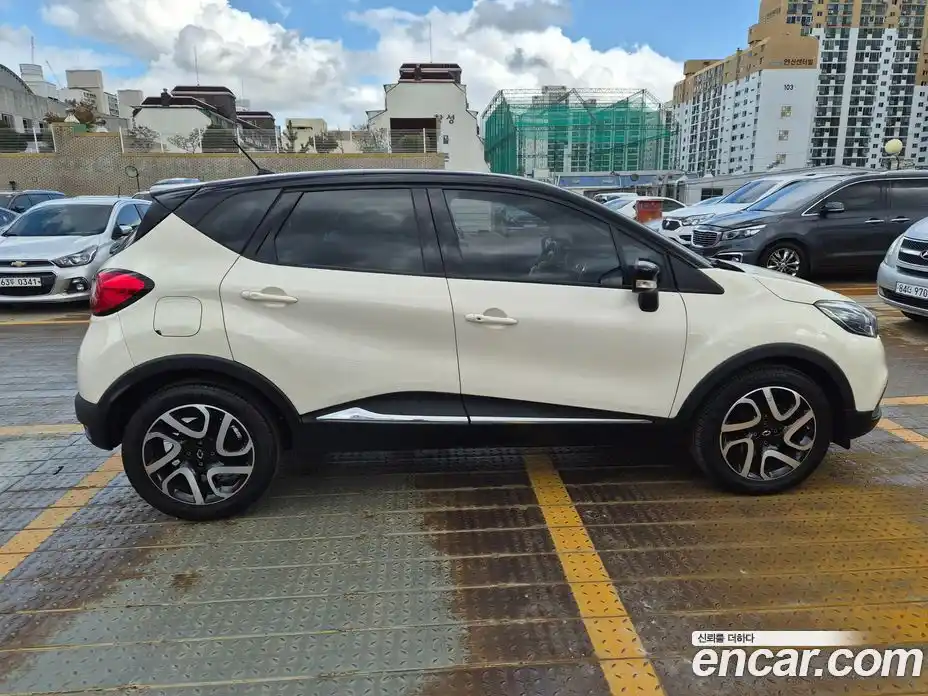 Renault QM3 2015 1.5 гидро в Москве № 186290, фото 7