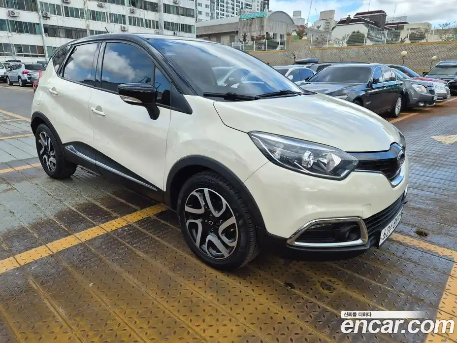 Renault QM3 2015 1.5 гидро в Москве № 186290, фото 8