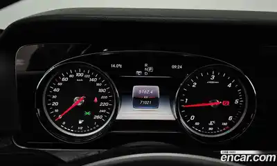 Mercedes-Benz E-Class 2017 1.9 гидро, миниатюра 8