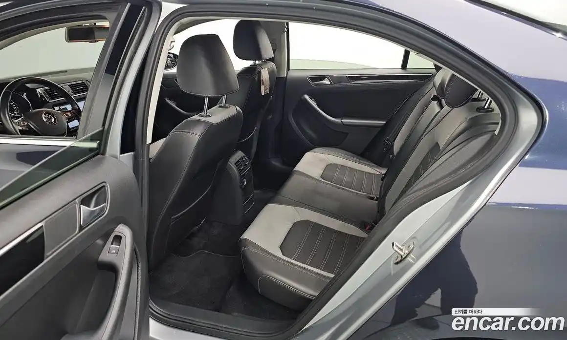 Volkswagen Jetta 2015 2.0 гидро в Москве № 201590, фото 12