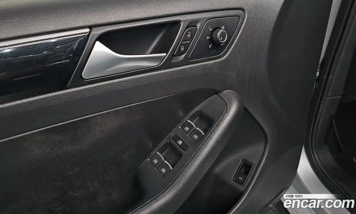 Volkswagen Jetta 2015 2.0 гидро в Москве № 201590, фото 17