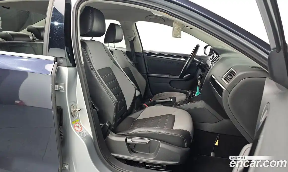Volkswagen Jetta 2015 2.0 гидро в Москве № 201590, фото 10