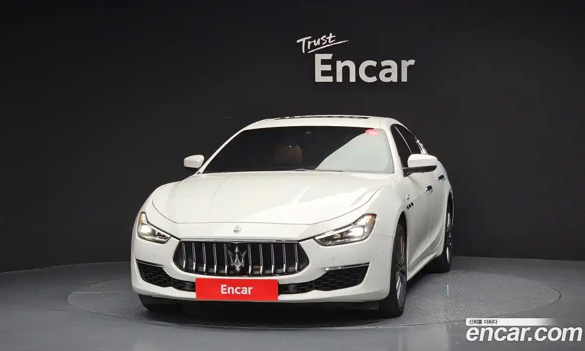 Maserati Ghibli 2022 2.0 гидро в Москве № 282837, фото 3