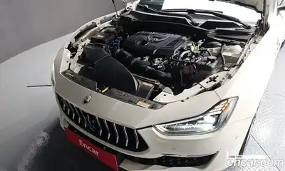 Maserati Ghibli 2022 2.0 гидро в Москве № 282837, миниатюра 6