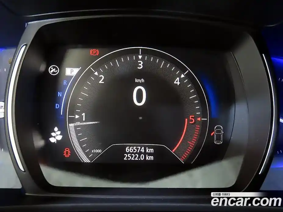 Renault QM6 2017 2.0 гидро в Москве № 1191786, фото 9