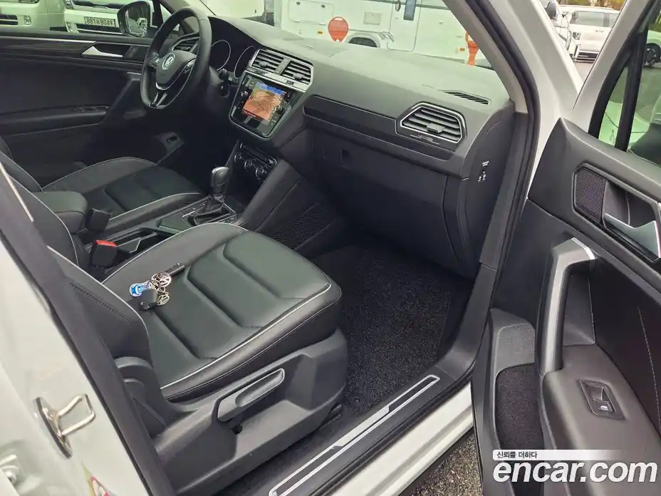 Volkswagen Tiguan 2020 2.0 гидро в Москве № 1405635, фото 11