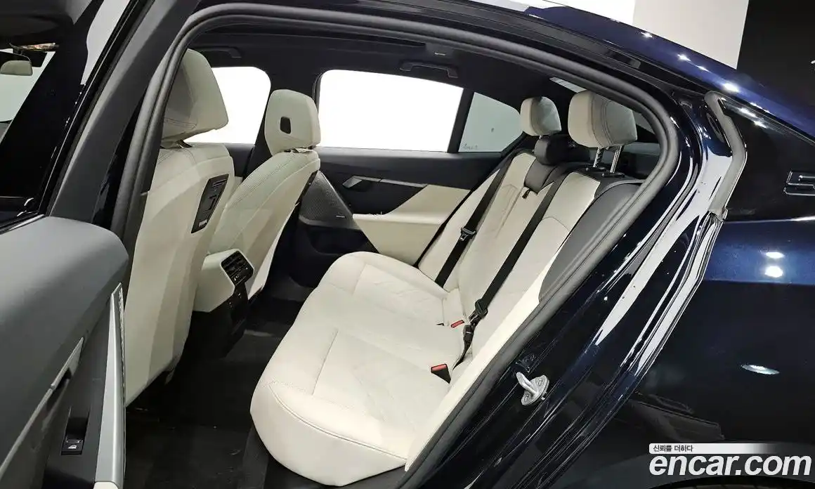 BMW 5-Series 2025 2.0 гидро в Москве № 153723, фото 12