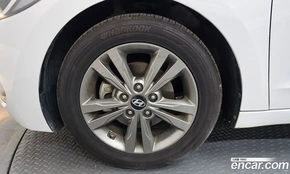 Hyundai Avante 2016 1.6 гидро в Москве № 1537516, фото 5