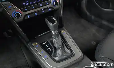 Hyundai Avante 2016 1.6 гидро в Москве № 1537516, миниатюра 9