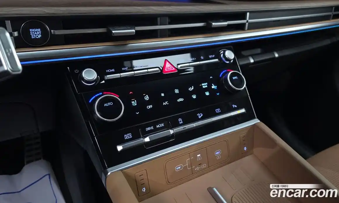 Hyundai Santa Fe 2023 2.5 гидро в Москве № 1537594, фото 16