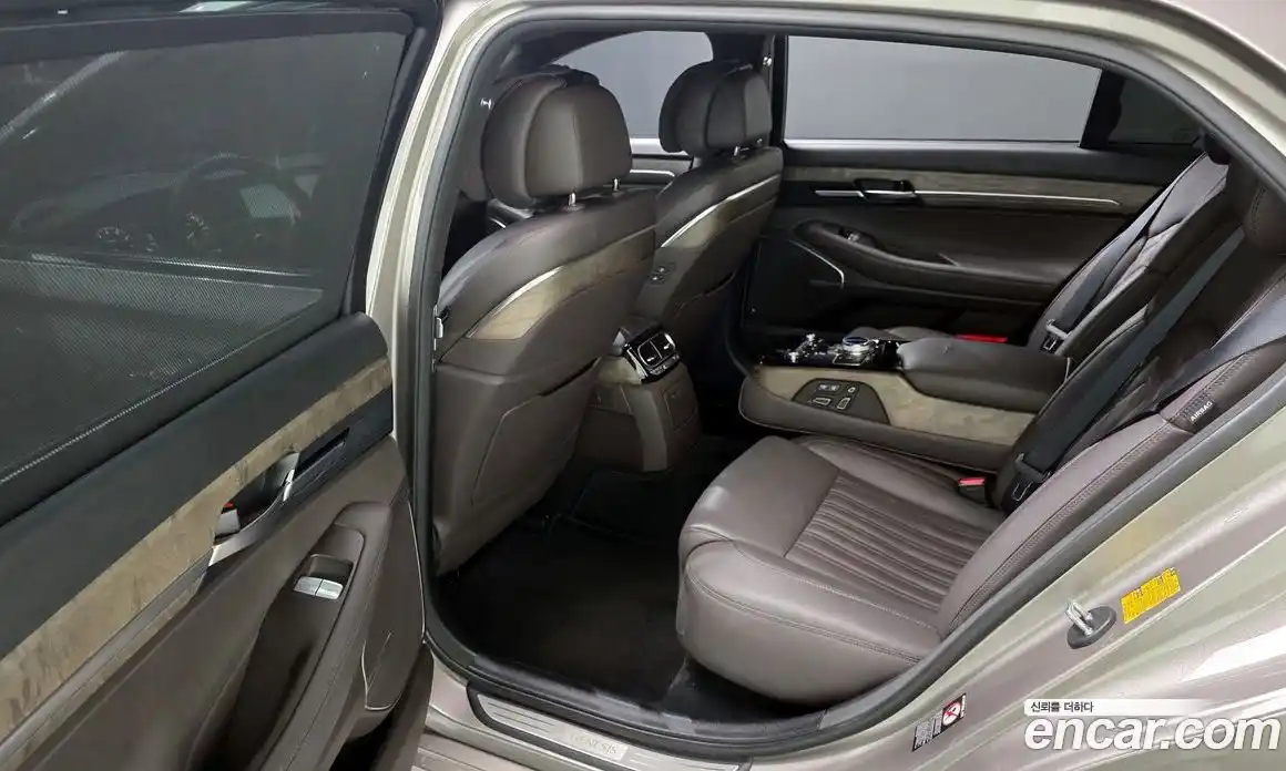 Genesis G90 2019 3.8 гидро в Москве № 1539258, фото 11