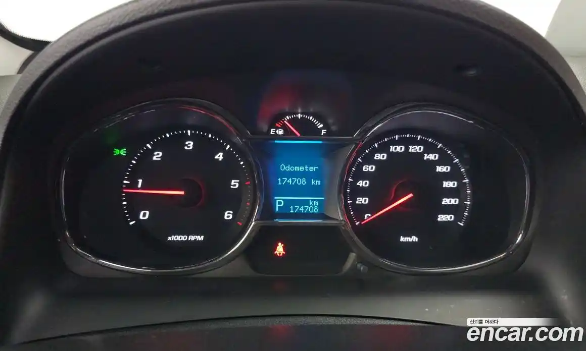 Chevrolet Captiva 2015 2.0 гидро в Москве № 1542380, фото 8