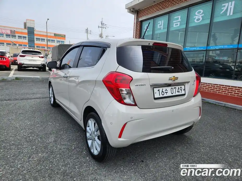 Chevrolet Spark 2015 1.0 гидро в Москве № 1542557, фото 6