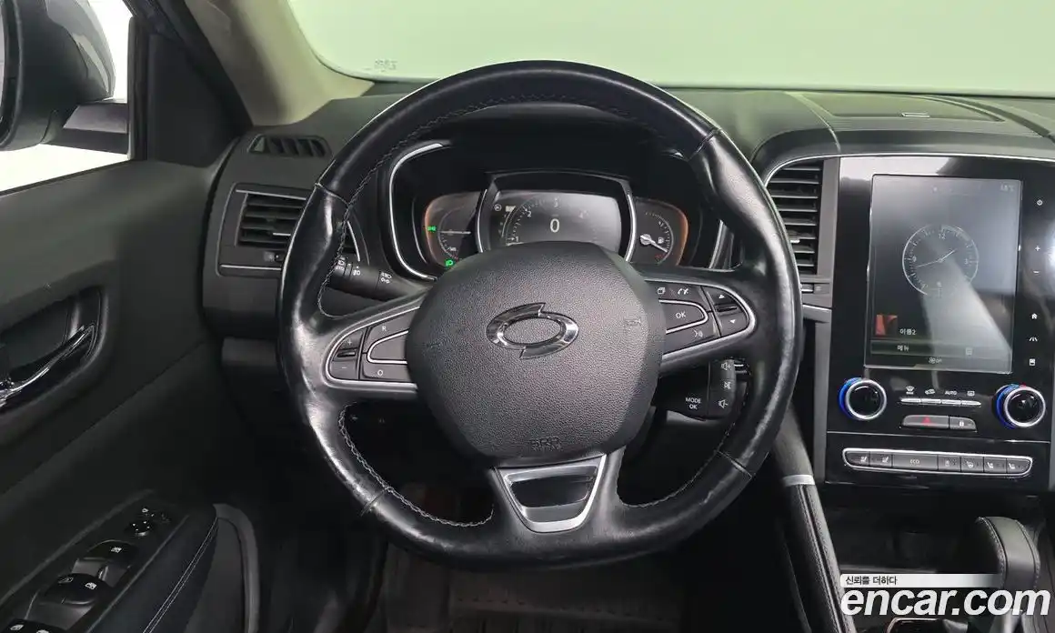 Renault QM6 2017 2.0 гидро в Москве № 1543564, фото 13