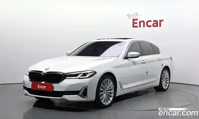 BMW 5-Series, 2022