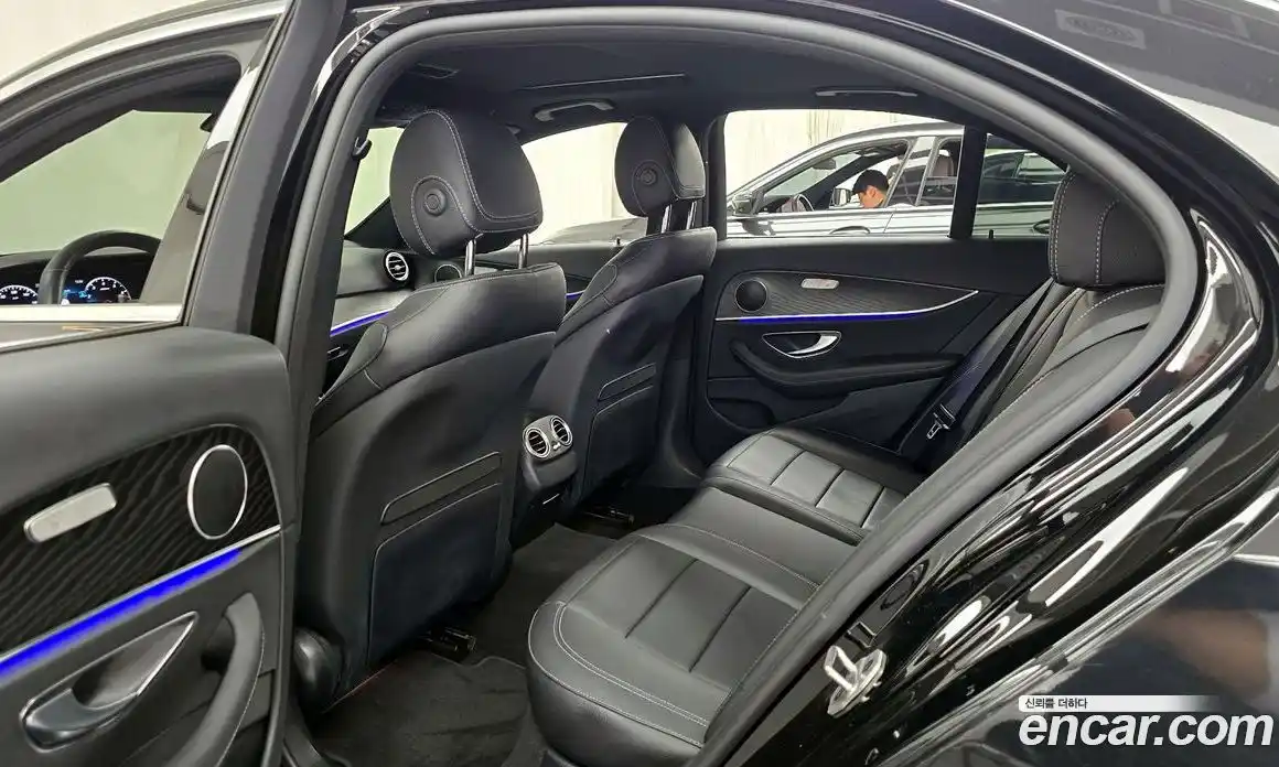 Mercedes-Benz E-Class 2023 2.0 гидро в Москве № 1545128, фото 11