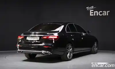 Mercedes-Benz E-Class 2023 2.0 гидро в Москве № 1545128, миниатюра 2