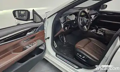 BMW 6-Series 2023 3.0 гидро в Москве № 154576, миниатюра 10
