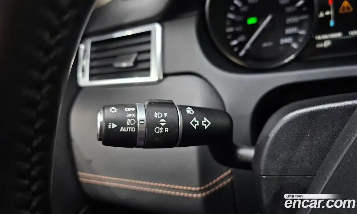 Land Rover Discovery Sport 2016 2.0 гидро в Москве № 1547629, фото 16