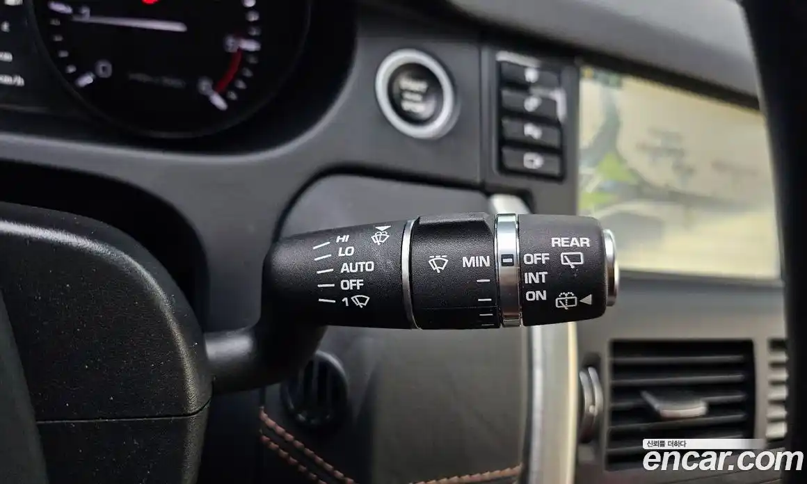 Land Rover Discovery Sport 2016 2.0 гидро в Москве № 1547629, фото 17