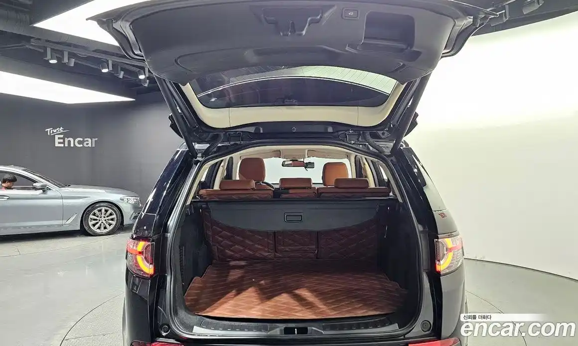 Land Rover Discovery Sport 2016 2.0 гидро в Москве № 1547629, фото 20