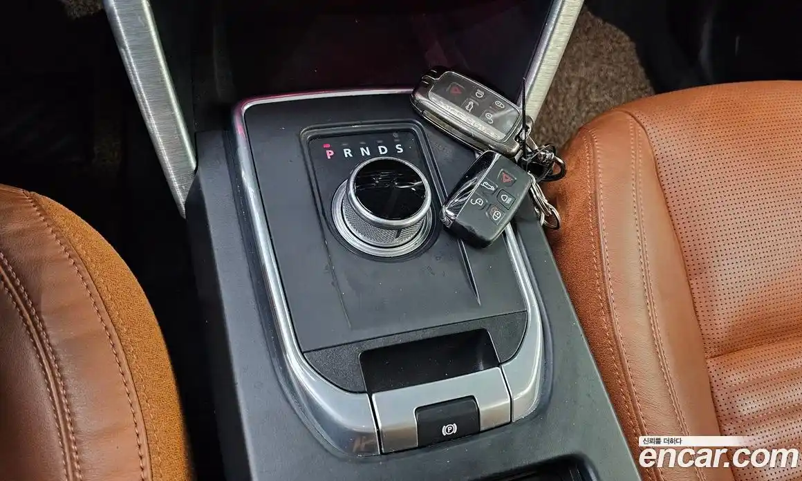 Land Rover Discovery Sport 2016 2.0 гидро в Москве № 1547629, фото 9