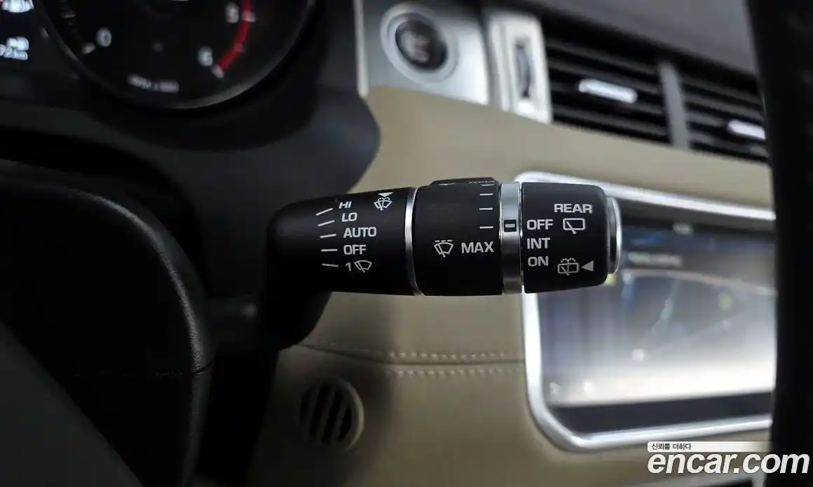 Land Rover Range-Rover Evoque 2017 2.0 гидро в Москве № 1547694, фото 17