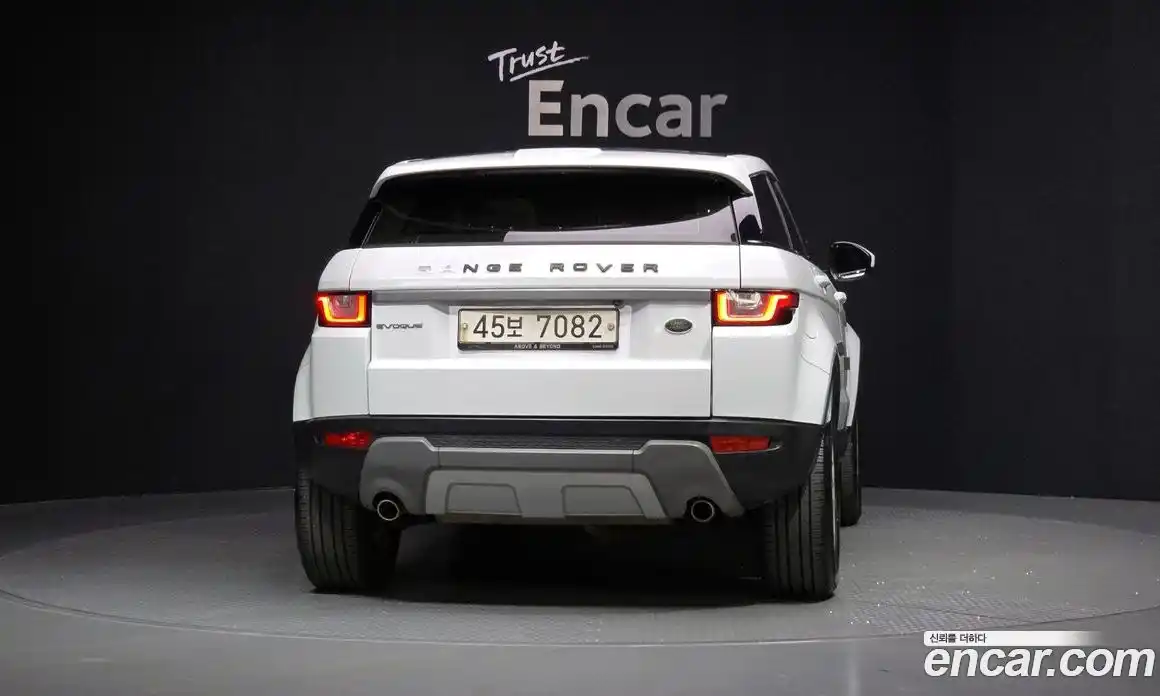 Land Rover Range-Rover Evoque 2017 2.0 гидро в Москве № 1547694, фото 4