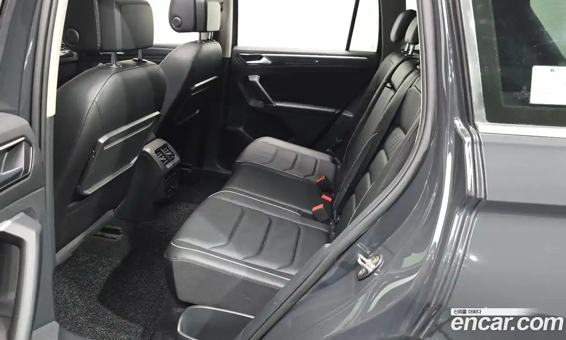 Volkswagen Tiguan 2018 2.0 гидро в Москве № 1549176, фото 11