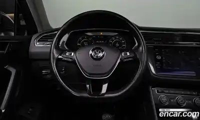 Volkswagen Tiguan 2018 2.0 гидро в Москве № 1549176, миниатюра 12