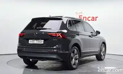 Volkswagen Tiguan 2018 2.0 гидро в Москве № 1549176, миниатюра 2